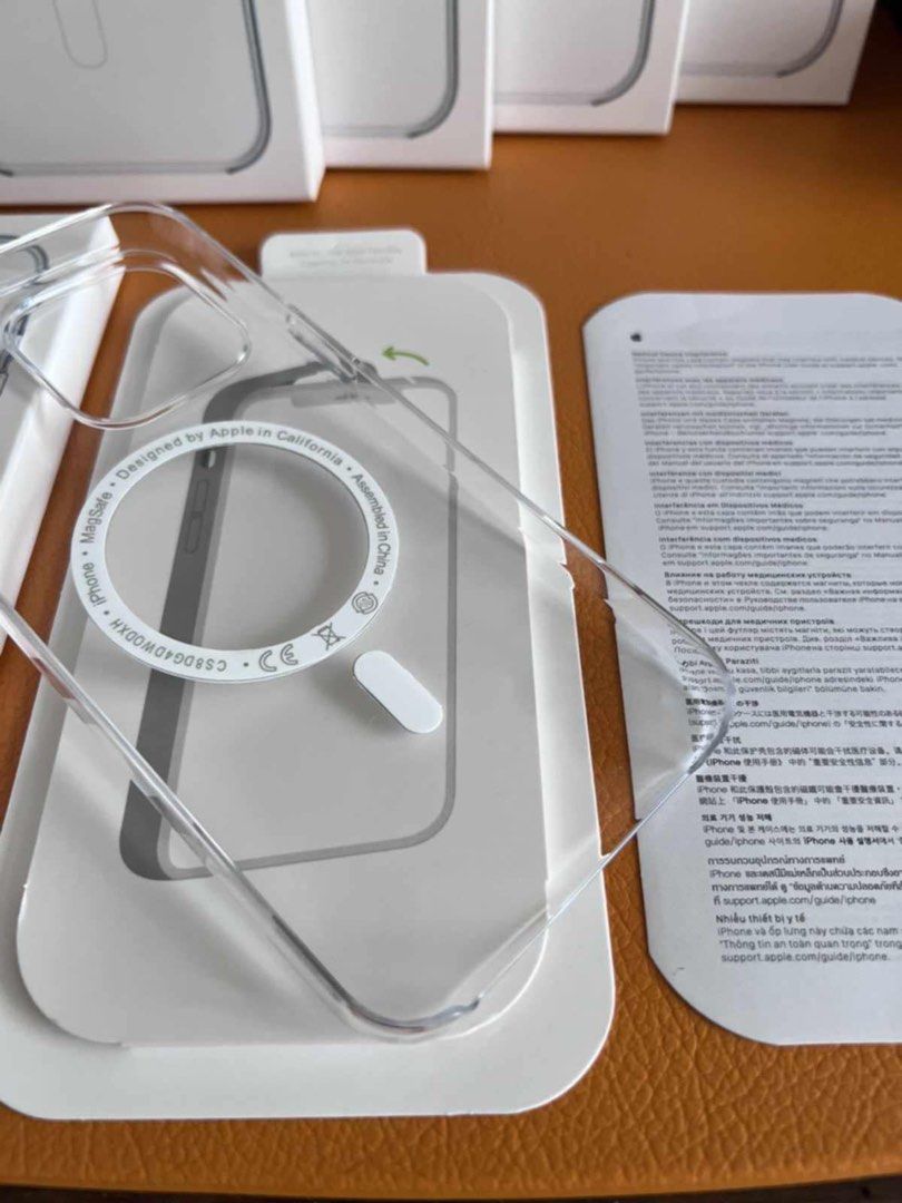 iPhone 15 Pro Max Magsafe Clear Case [NON YELLOWING] (Category: Cases & Sleeves) located in Manila. Submitted by ceeyashop (Listing ID 1355099707, Image 2). Description: Pm me, Available on hand Lalamove,Grab,J&T COD will do!.