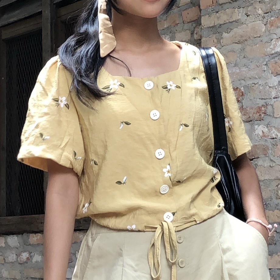 Korean Top, Women's Fashion, Tops, Shirts on Carousell