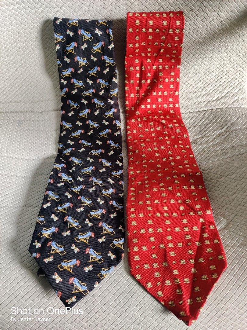 Longchamp Paris ties/neckties (Category: Luxury Accessories) located in Baguio. Submitted by ferns_garage.0924 (Listing ID 1355151055, Image 2). Description: Longchamp Paris ties/neckties made in Italy in very good condition scan pics for reference and other details. wysiwyg, as it is. Red longchamp SOLD 🫡 Black available MOP GCASH The seller is not liable for any damages or loss of items due to mishandling of couriers..