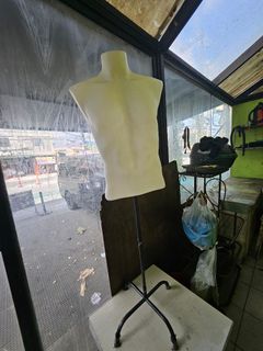 Male Stand Maniquin