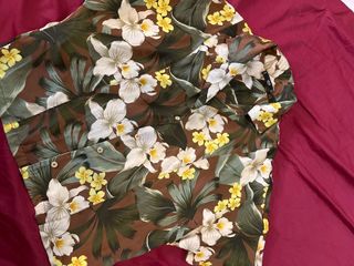 (Category: ) located in . Submitted by prelovedcloset08 (Listing ID 1355137961, Image 1). Description: .