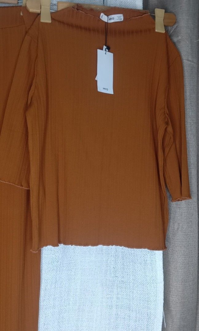 Mango coord (Category: Sets or Coordinates) located in Cabanatuan. Submitted by miss.maia (Listing ID 1355272995, Image 2). Description: Mango Collection size Large BNWT Original price for 2295 selling low for 1500 only slightly NEGO for sure buyer.