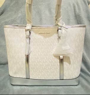 (Kategori: ) berada di . Dikirim oleh feb_bulous (ID iklan 1355168470, Gambar 1). Deskripsi: .