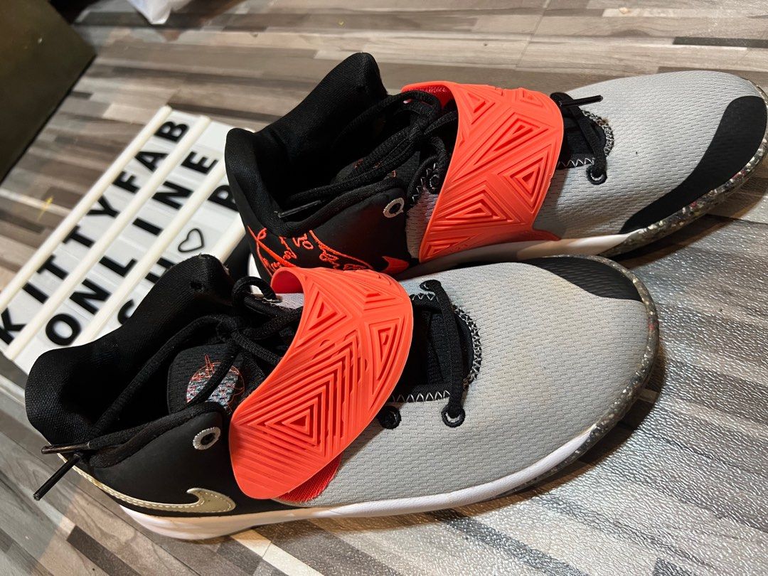 Nike Kyrie Flytrap III Boys Basketball Shoes (Category: Sneakers) located in Rizal. Submitted by kittyfabonlineshop2 (Listing ID 1355133429, Image 1). Description: Nike Kyrie Flytrap III Boys Basketball Shoes (cz6567-001) Size- 7y UK6 EUR40 Used twice but look new No box.
