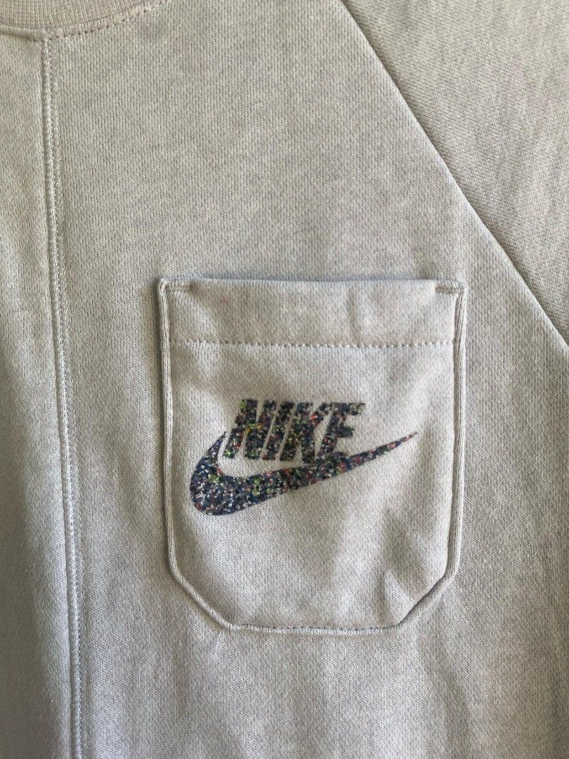 Nike Pocket tee (Category: Tshirts & Polo Shirts ) located in San Fernando. Submitted by work4it (Listing ID 1355166137, Image 3). Description: dimes: 19x28 color rate:10/10 Issue:x Condition: excellent to new.