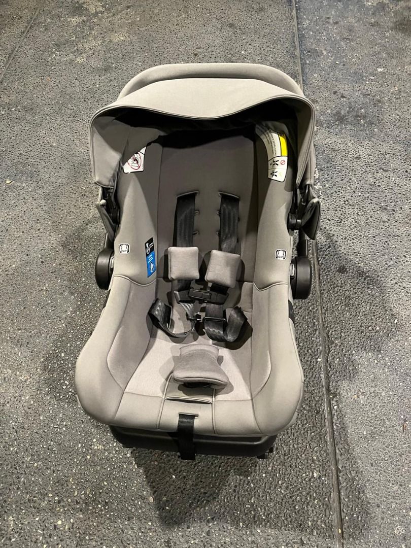 Nuna PIPA Aire with base (Category: Car Seats) located in Makati City. Submitted by sunnydeleon (Listing ID 1355206841, Image 1). Description: .