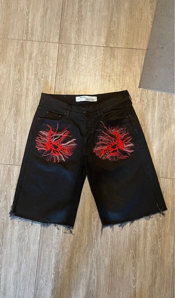 Off-White Virgil Abloh Scorpion Denim Shorts (Category: Shorts) located in Mandaluyong City. Submitted by g_isak (Listing ID 1355141609, Image 1). Description: Size 33 issues: lost the red cord belt price is negotiable rfs: doesn’t fit my style .