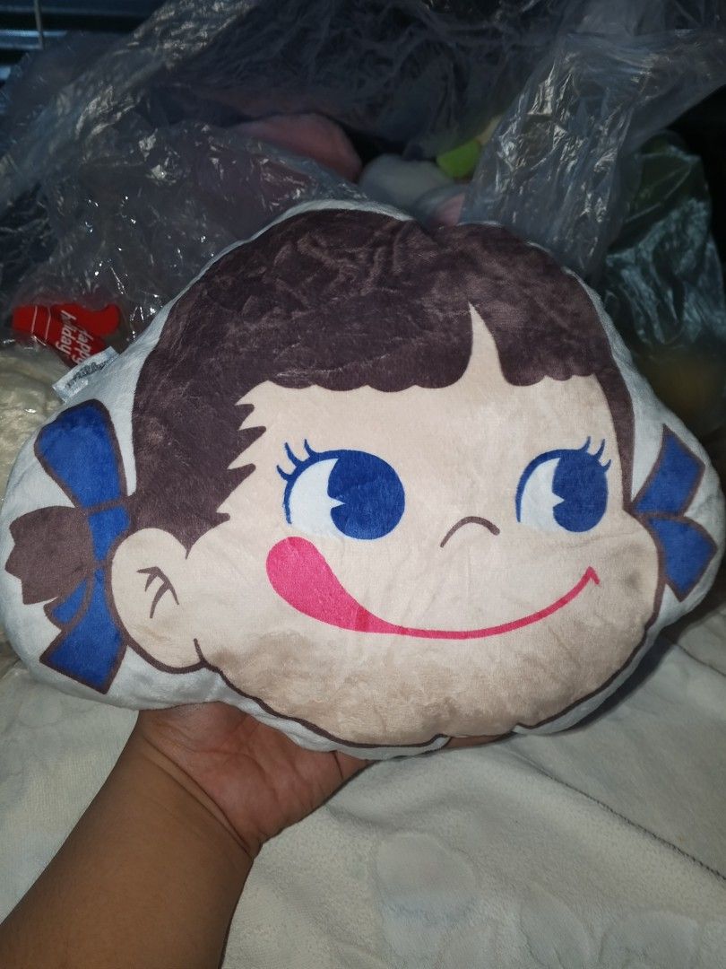 Peko Chan Diecut Cushion (Category: Character Goods) located in Mamburao. Submitted by rogerhabbitz (Listing ID 1355257301, Image 1). Description: Hindi po dirt Yung nasa ilalim na part.
