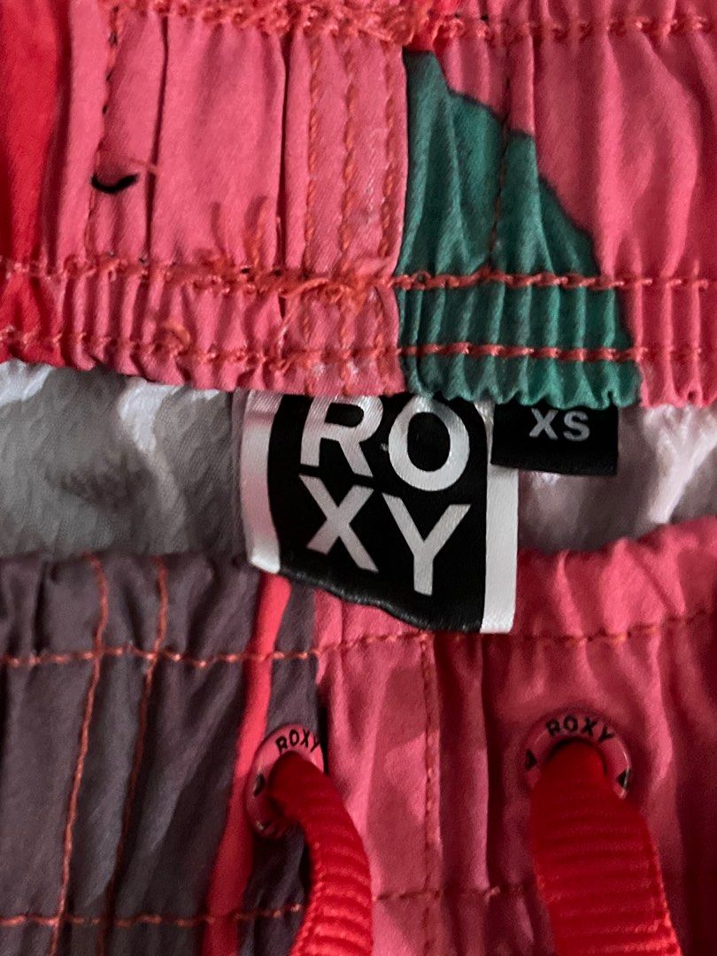 Roxy Board shorts (Category: Shorts) located in Manila. Submitted by declutterwdmax (Listing ID 1355223799, Image 2). Description: - very high quality!! - fits size 24-27 - has inside pockets - good for surfing .