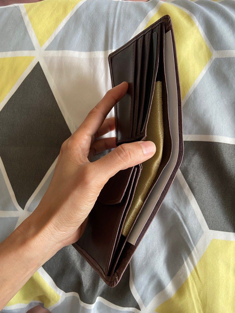 Santa Barbara wallet (Category: Luxury Bags & Wallets) located in Davao. Submitted by timepiece_davao (Listing ID 1355121818, Image 3). Description: brand new never been used no packaging (see photos).