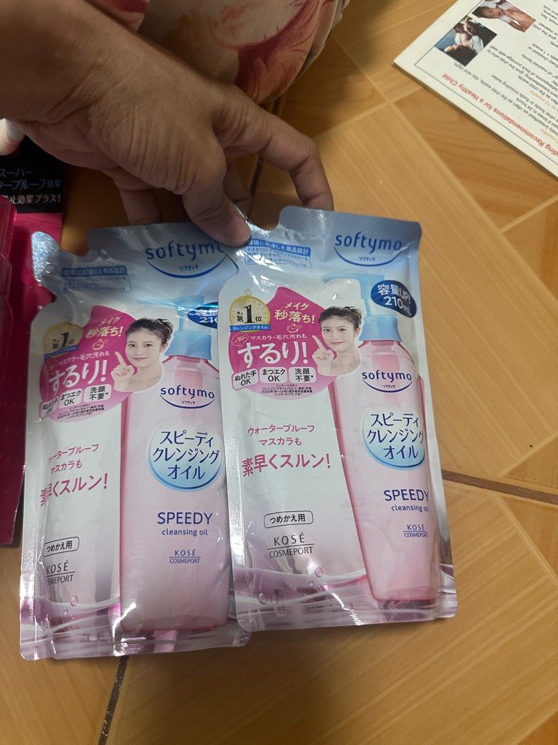Softy mo cleansing oil (Category: Face Care) located in Marikina City. Submitted by isthatfinds (Listing ID 1355115970, Image 1). Description: Softy mo cleansing oil 300 each .