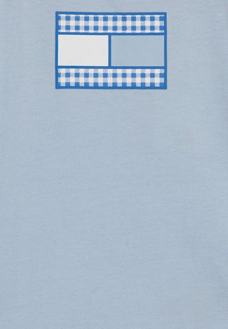 Tommy Hilfiger Tee for Baby (Category: Babies & Kids Fashion) located in Antipolo. Submitted by 3js_collection (Listing ID 1355201941, Image 2). Description: Tagged 3-6 mos Very good Condition used once.