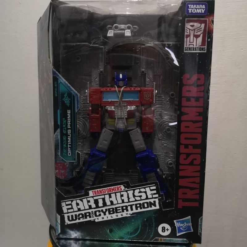 Transformers Earthrise - Optimus Prime (Category: Action & Battle Toys) located in Manila. Submitted by kenslie (Listing ID 1355147079, Image 1). Description: .