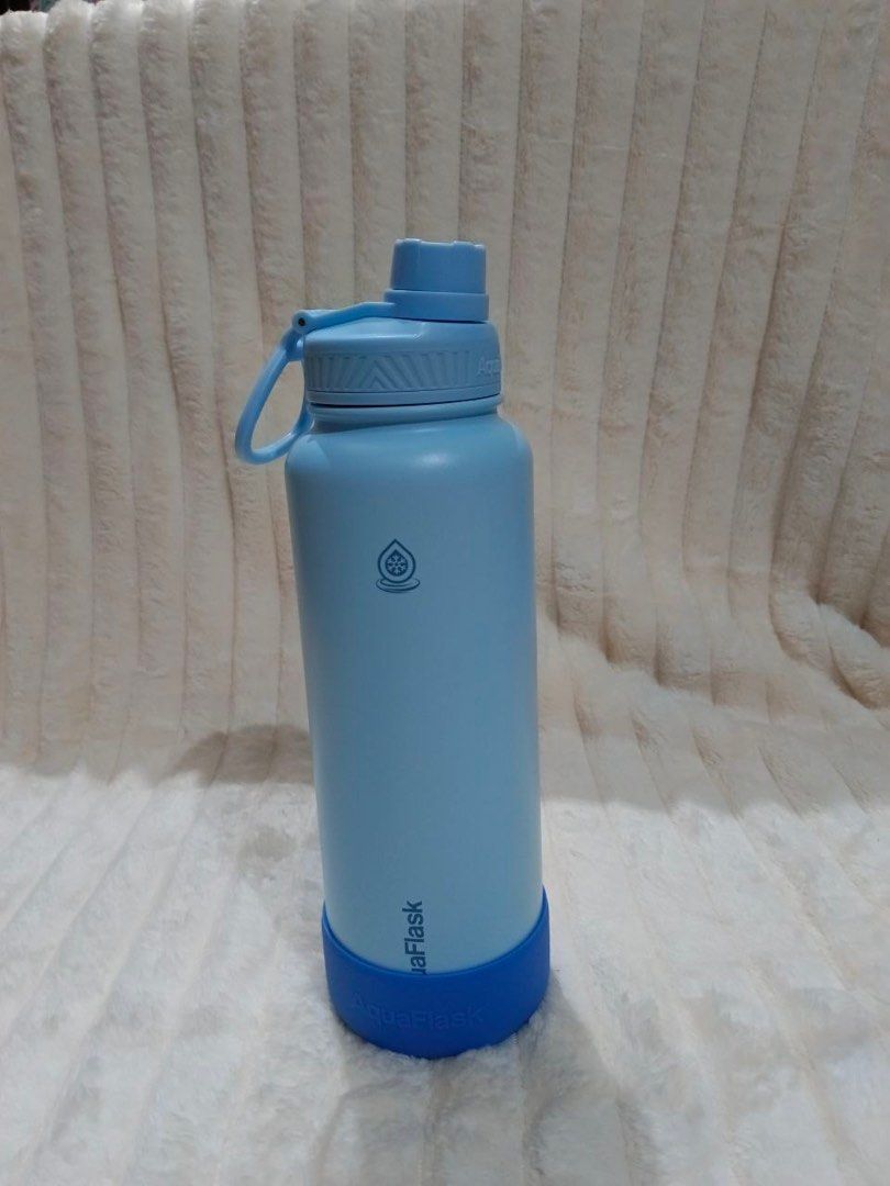 40oz Aquaflask Yassi limited Edition ,Vacuum-insulated Stainless Steel Water Bottle or Tumbler (Category: Water Bottles & Tumblers) located in Quezon City. Submitted by jtlaconsumergoodstrading (Listing ID 1355330134, Image 2). Description: Aquaflask Yassi Limited Edition, a vacuum-insulated stainless steel water bottle. Key features include: Insulation: Keeps drinks cold or hot for hours. Material: Made of durable, double-walled stainless steel.