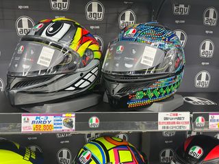 （分類：）位於 。 由 c.h.autoworld 提交（商品編號 1355357549，圖片 1）。簡介： 。