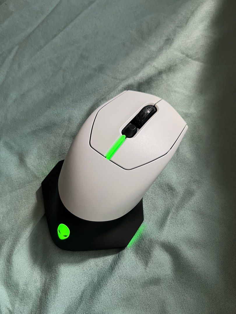 Alienware 610M (Category: Mouse & Mousepads) located in Mandaluyong City. Submitted by jenvm (Listing ID 1355286402, Image 2). Description: No issue. Wala lang box and USB adaptor. Same performance. Price is still negotiable. .