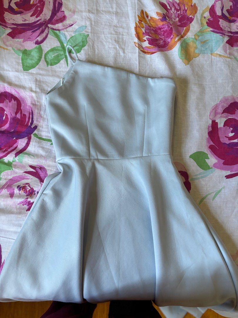 Baby blue long gown (Category: Evening dresses & gowns) located in Santa Cruz. Submitted by Lilyamore (Listing ID 1355302182, Image 2). Description: Used twice only. Bought for 3500 in Cinderella in Glorietta. Fits XS to small Tela is somewhat like neoprene and stretchy.No exact measurement available (no tape measure). Manage your expectations. With himulmol on some parts but never halata :) ALL photos posted please let save time and ask if sure 