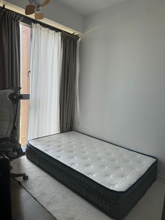 (Category: ) located in . Submitted by foufemme (Listing ID 1355434009, Image 1). Description: .