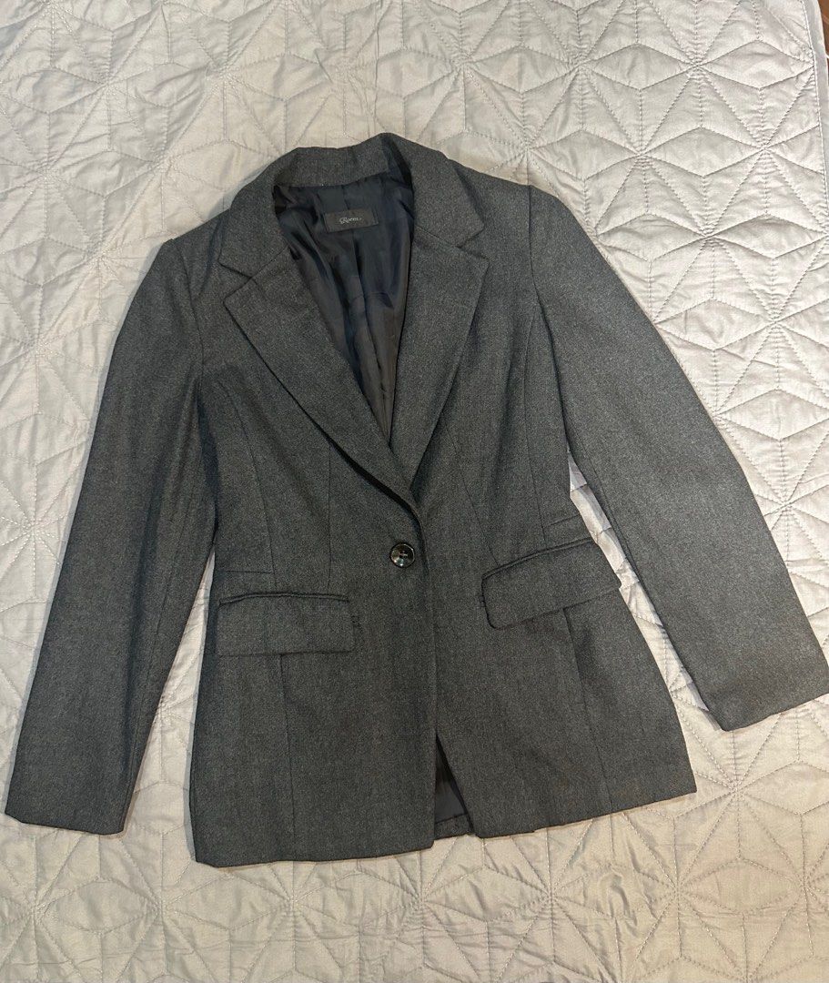 Business coat for women (Category: Coats, Jackets and Outerwear) located in Dagupan City. Submitted by thymeph (Listing ID 1355384690, Image 1). Description: Brand: Roem Good condition Color gray Rfs: too many gray business coat Fits S-M frame. best for S size. Bundle: Get all the 3 coats for 1200 only.