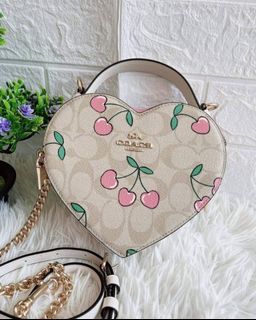 (Category: ) located in . Submitted by j2shoppe (Listing ID 1355400016, Image 1). Description: .