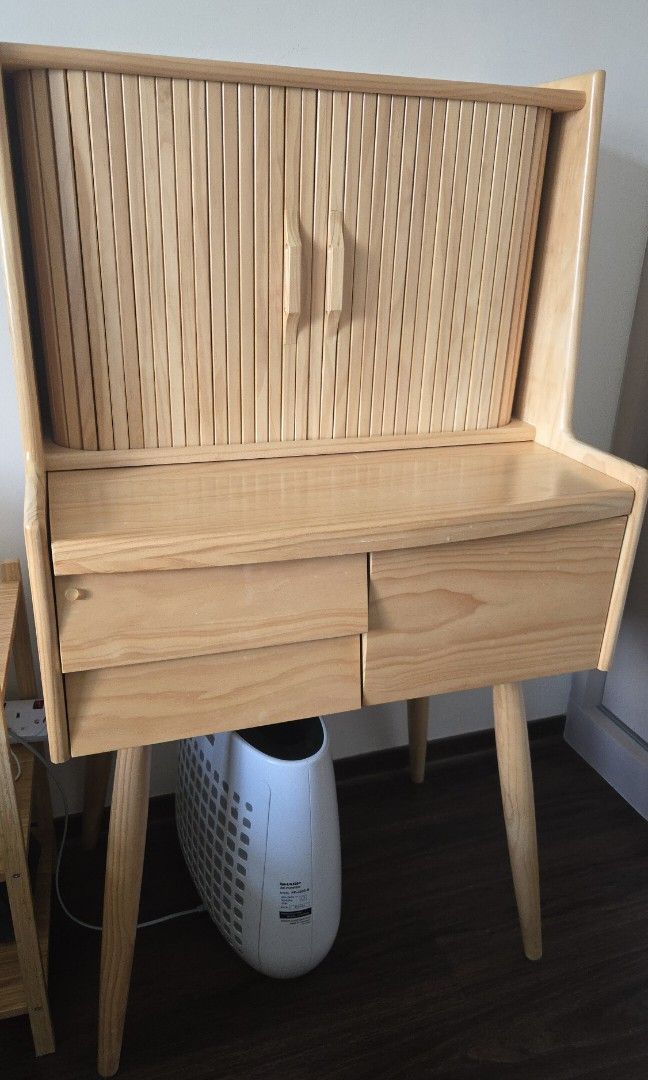 Dressing Table Solid Wood (Category: Tables & Sets) located in Singapore. Submitted by byelavenderbye (Listing ID 1355337012, Image 2). Description: I really love it but shifting to parents no space so got to let go. PM for more info.
