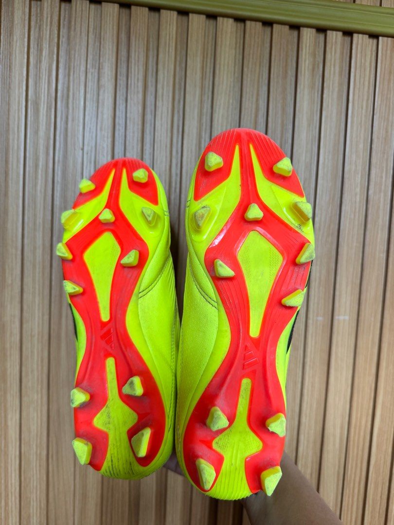 Football shoes (Category: Babies & Kids Fashion) located in Manila. Submitted by declutterwithm3 (Listing ID 1355454297, Image 2). Description: Only used once .