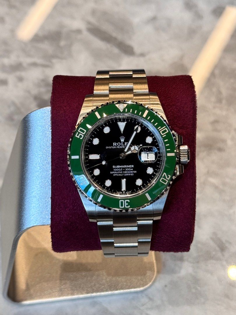 GMT Starbucks (Category: Luxury Watches) located in Makati City. Submitted by 1timepieceglobal (Listing ID 1355339585, Image 1). Description: Mint Condition 2024 Full Set.