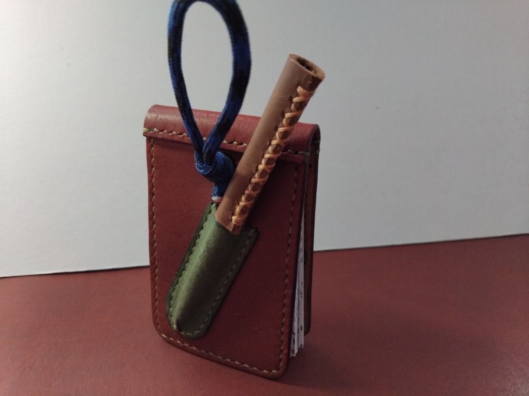 CoCo mini Note Pad (Category: Accessories) located in Singapore. Submitted by mceif117 (Listing ID 1355328767, Image 3). Description: A bespoke note pad for quick notes taking. Color : Hide Dimensions : 7.5 x 9.5cm SKU : CCM 109 Stock :Brown 2 Price : SGD38.00 All Nix HandMade Leather products are 100% handmade , hand stitch with full grain leather. No machines are involve during the production process. All Nix HandMade products comes with 1 year
