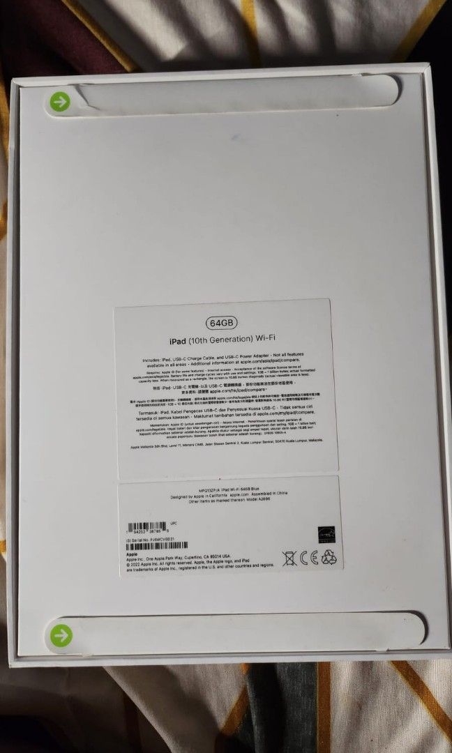 iPad 10 10.9" WiFi (2022) 64GB Blue (Category: iPad) located in Singapore. Submitted by sunshinehudz (Listing ID 1355460771, Image 1). Description: .