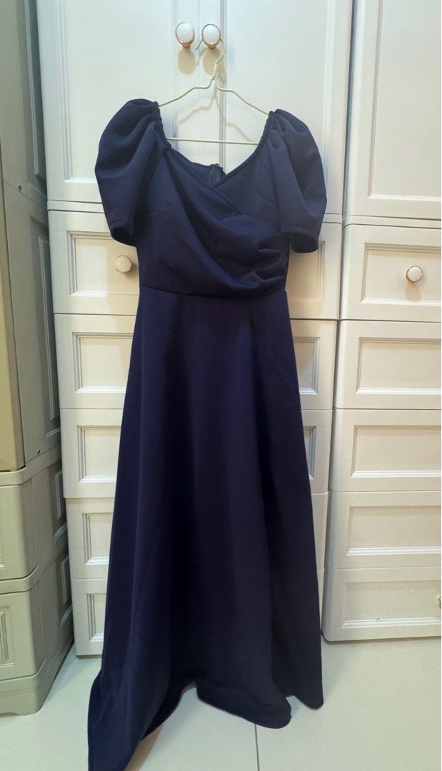 Long Evening Dress (Navy Blue) (Category: Dresses) located in Cavite. Submitted by leylamm (Listing ID 1355354021, Image 1). Description: The color is still great, but I can’t capture it on photo due to lighting. Navy Blue. Used once. Bought for 1299 but selling low due to signs of use. Still in good condition though. Fits medium to semi-large. Last photo for reference, I’m 5’2. Converse CDG shoes are also for sale. *I won the raffle (grand prize