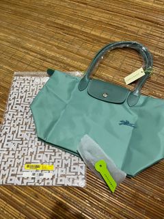 (Kategori: ) berada di . Dikirim oleh zeeczaac (ID iklan 1355287056, Gambar 1). Deskripsi: .