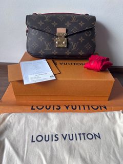 (Kategori: ) berada di . Dikirim oleh flo_nirapreloved (ID iklan 1355348870, Gambar 1). Deskripsi: .