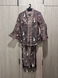 (Category: ) located in . Submitted by thriftiest (Listing ID 1355283869, Image 1). Description: .