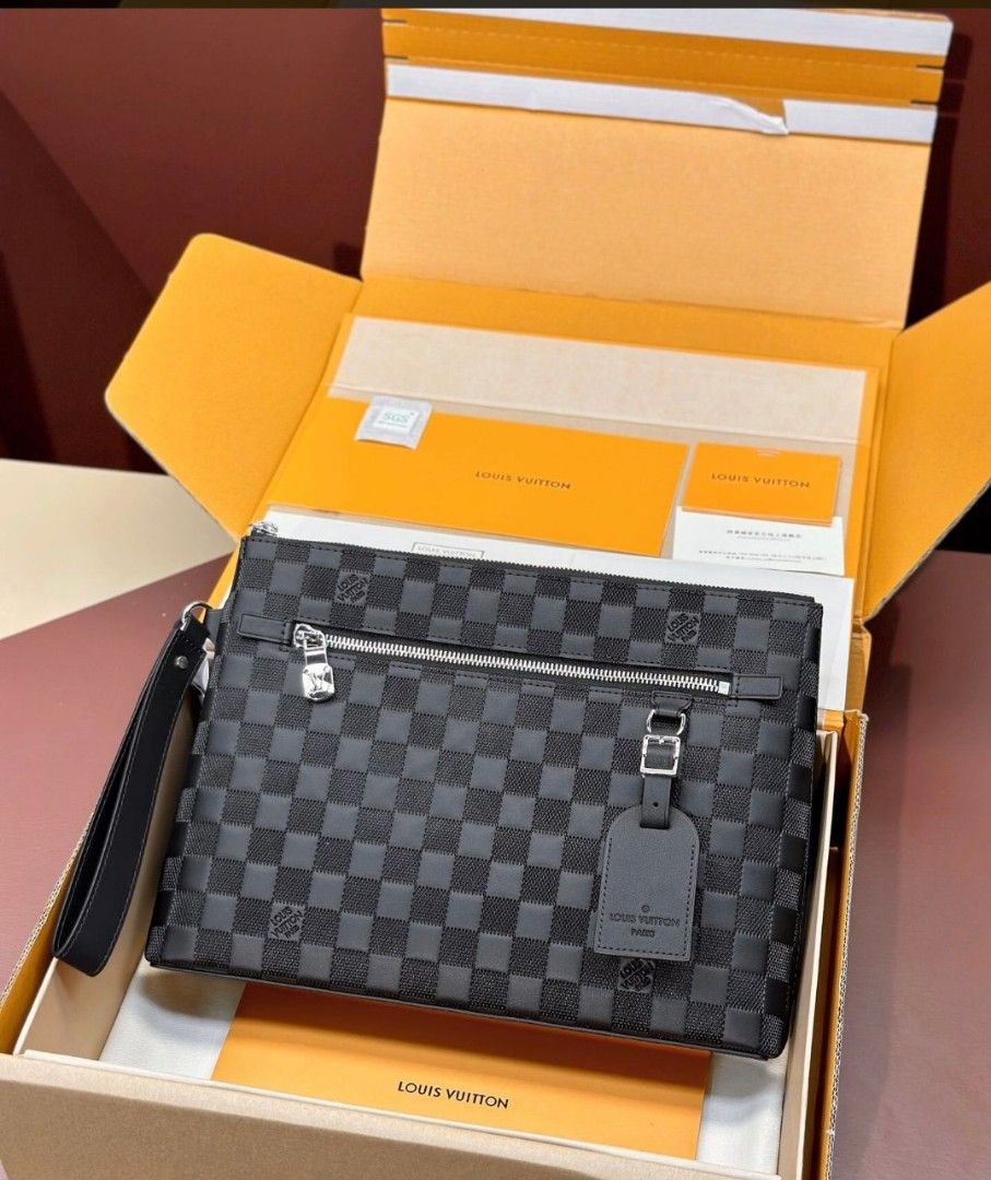 LV bag (Category: Women's Bags & Wallets) located in Melbourne. Submitted by donaldthegreat (Listing ID 1355457741, Image 1). Description: .