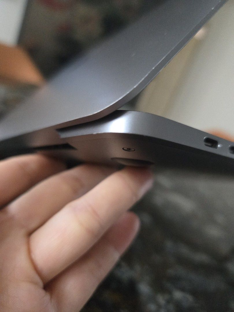 MacBook Pro 13" 2020446429486111805448
