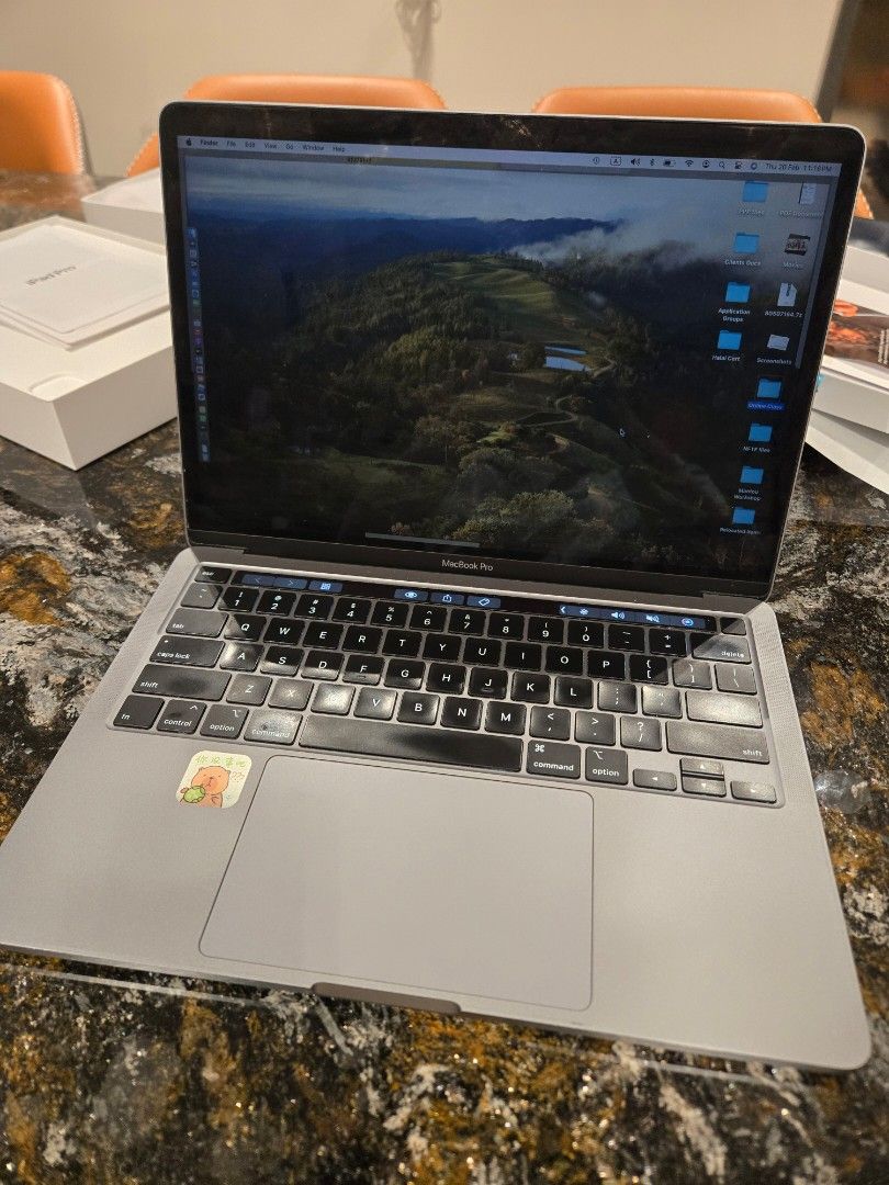 MacBook Pro 13" 2020446429486111805441