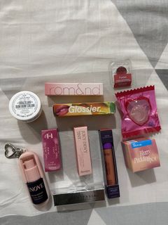 (Category: ) located in . Submitted by hotplay (Listing ID 1355432532, Image 1). Description: .