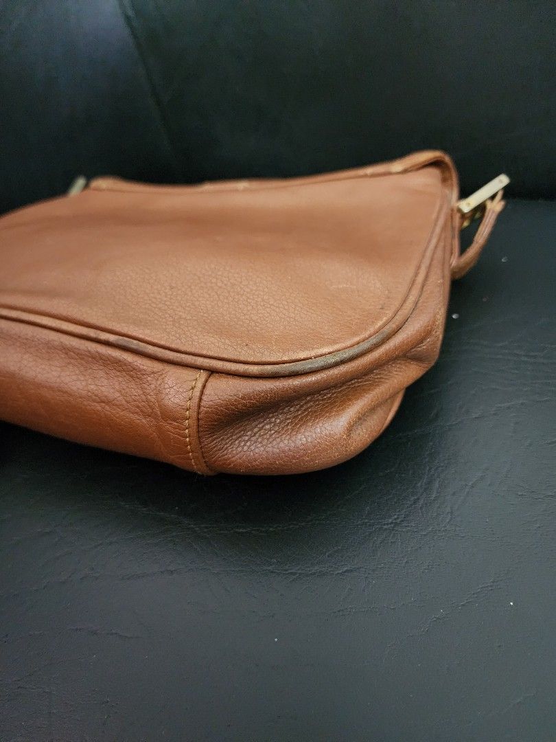 MCM Germany (Category: Luxury Bags & Wallets) located in Marilao. Submitted by curleylux (Listing ID 1355322385, Image 3). Description: orig MCM sling.