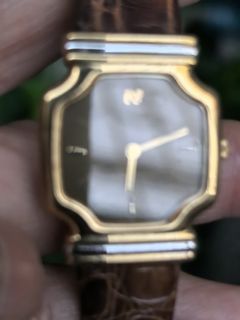 (Category: ) located in . Submitted by uptrendglam (Listing ID 1355381745, Image 1). Description: .