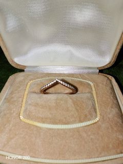 Pandora Wishbone ring
Plated in 14k Rose Gold