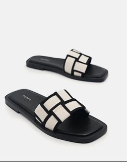 (Category: ) located in . Submitted by ohaycloset (Listing ID 1355454839, Image 1). Description: .