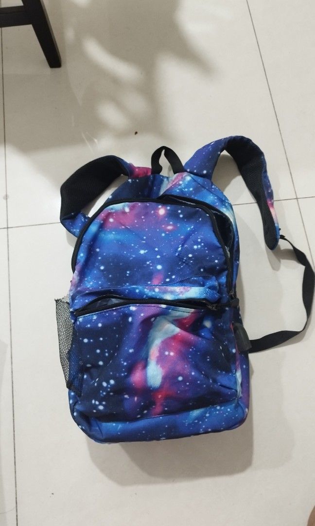 School Backpack (Category: Backpacks) located in Singapore. Submitted by jualne1234 (Listing ID 1355379639, Image 1). Description: Come to my location to pickup 😁👍🏻.