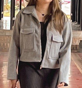 Shein Gray Zip-up Jacket (Category: Coats, Jackets and Outerwear) located in Caloocan City. Submitted by declutter_joy (Listing ID 1355435067, Image 3). Description: ☑️ Used once nung nagtravel lang ako Rfs: Wrong size. Masyado malaki sa akin. Dapat Medium lang binili ko. NO COD. PAYMENT FIRST (GCASH). Courier: Lalamove/Grab/Gogoxpress.