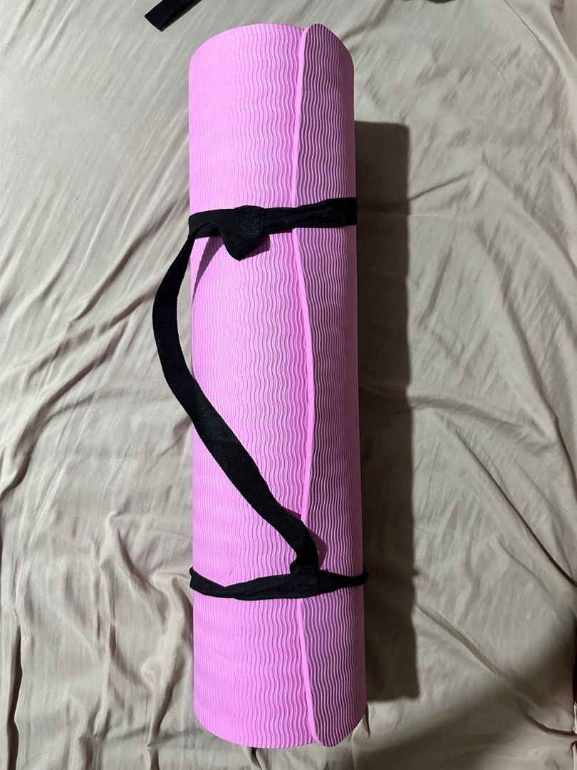 Thick Exercise Mat (Category: Exercise Mats) located in Manila. Submitted by leyac (Listing ID 1355370249, Image 1). Description: RFS: DECLUTTER.