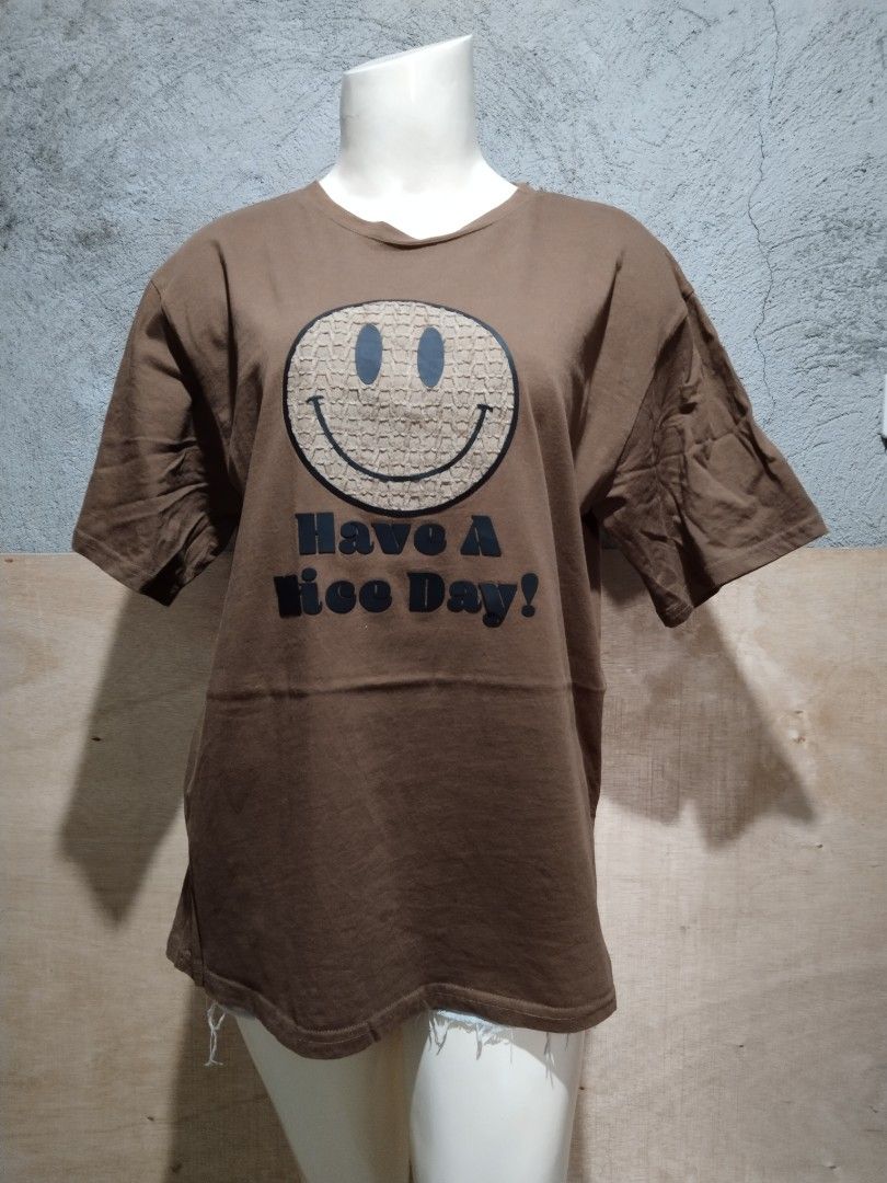 Tshirt for Men (Category: Tshirts & Polo Shirts ) located in Cavite. Submitted by virginiacubero08 (Listing ID 1355339201, Image 1). Description: malambot tela brown na brown size xL.
