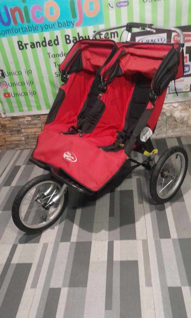 Twin stroller (Category: Strollers) located in Caloocan City. Submitted by Unicoijo02 (Listing ID 1355362626, Image 2). Description: jogger stroller..
