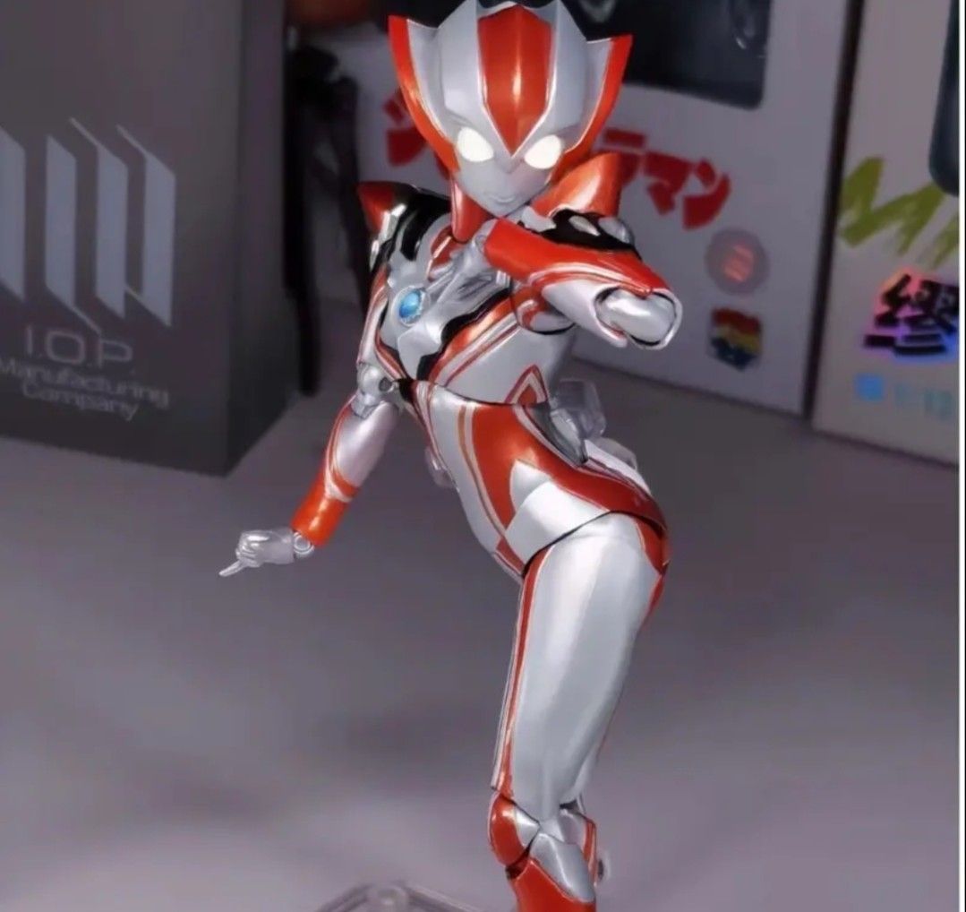 Ultraman Toy (Category: Toy Figures) located in Singapore. Submitted by jensentee_ys2127 (Listing ID 1355283309, Image 4). Description: Ultimate Selo Super Cute Cartoon Hand-Made Ultimate Shining Gold Selo Children's Toy Figurine Doll Model.