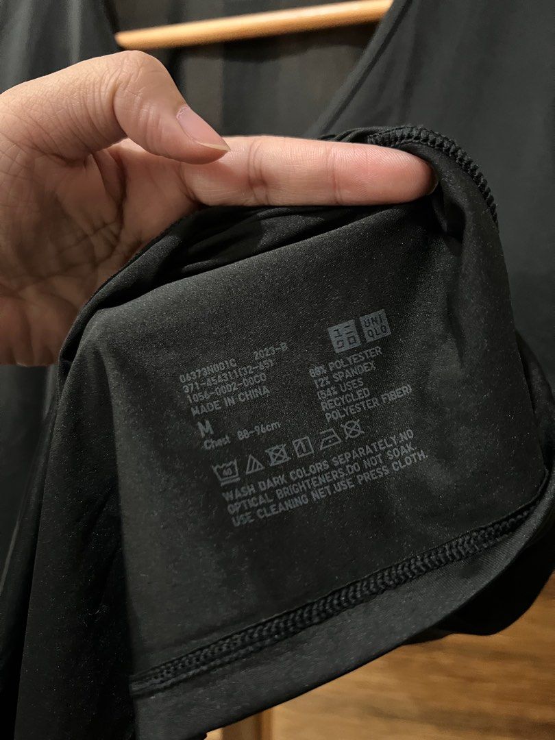 UNIQLO Men Airism Mesh Tshirt (Category: Activewear) located in Caloocan City. Submitted by eunicepcn (Listing ID 1355453758, Image 3). Description: .