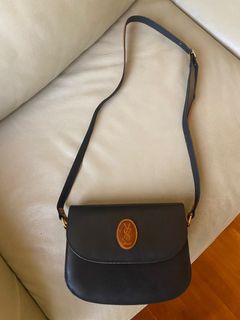 （分類：）位於 。 由 michellel00 提交（商品編號 1355375085，圖片 1）。簡介： 。