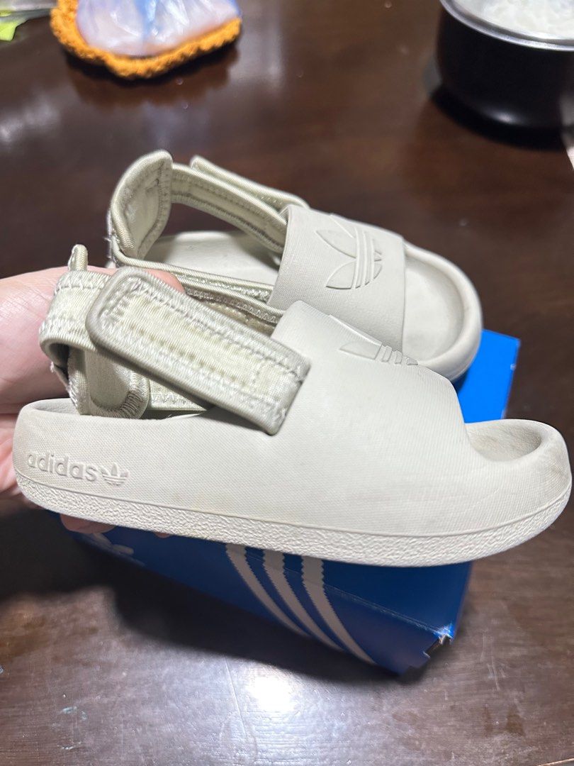 Adifom Adilette 1 kids (Category: Babies & Kids Fashion) located in Bulacan. Submitted by ipcwjny (Listing ID 1355470744, Image 2). Description: Size po nasa Box US 8K .